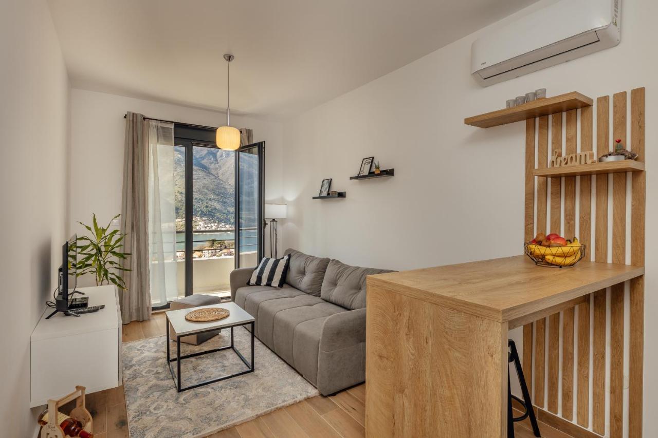 Lana Sea View Apartment Kotor Kültér fotó