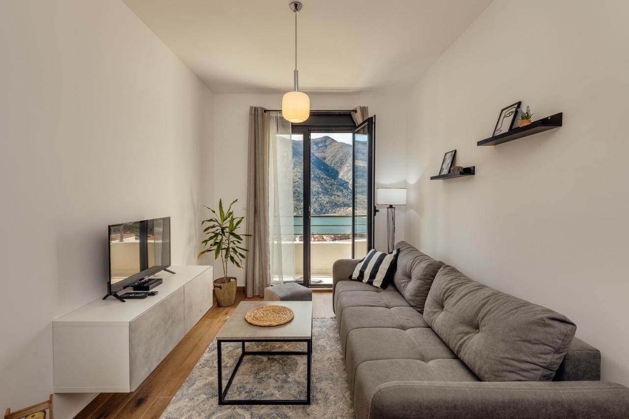 Lana Sea View Apartment Kotor Kültér fotó
